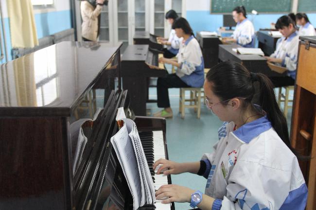 优美的节奏从此溜出